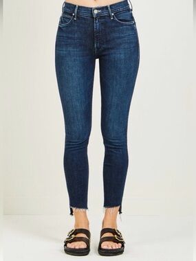 MOTHER The Stunner Ankle Step Fray Disco Dolls Jeans